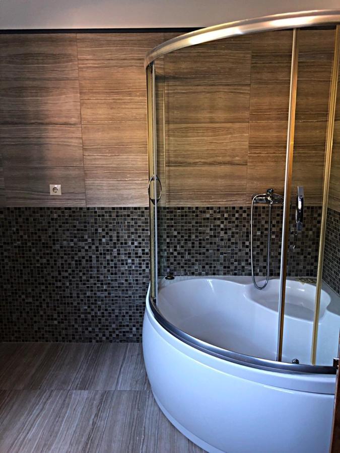סוקהום Spa Hotel Karakas מראה חיצוני תמונה