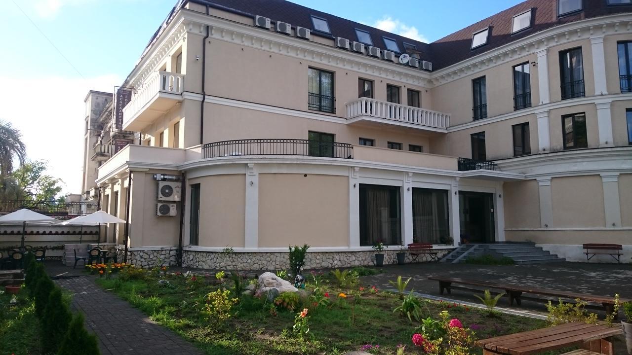 סוקהום Spa Hotel Karakas מראה חיצוני תמונה