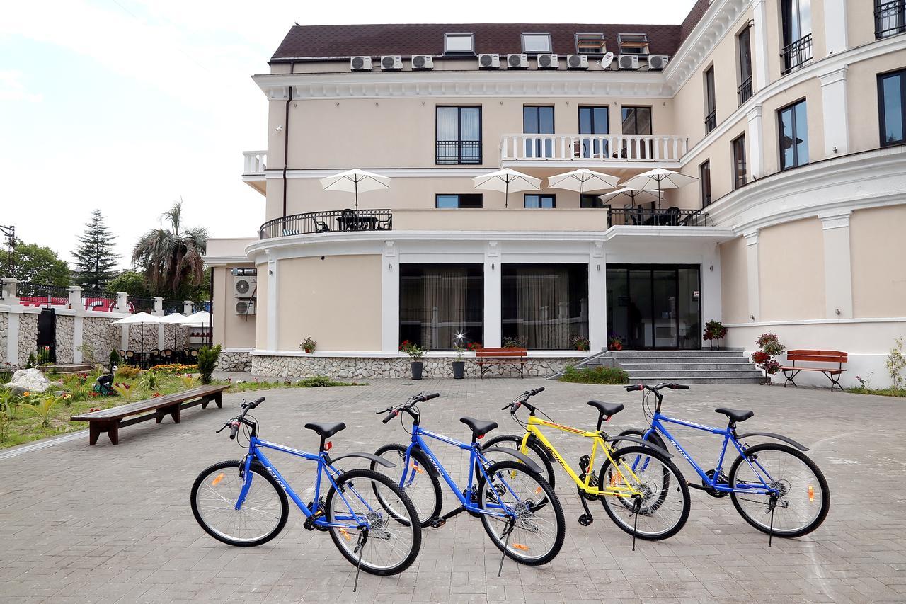 סוקהום Spa Hotel Karakas מראה חיצוני תמונה