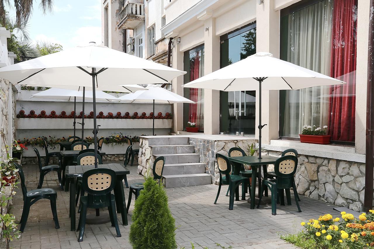 סוקהום Spa Hotel Karakas מראה חיצוני תמונה