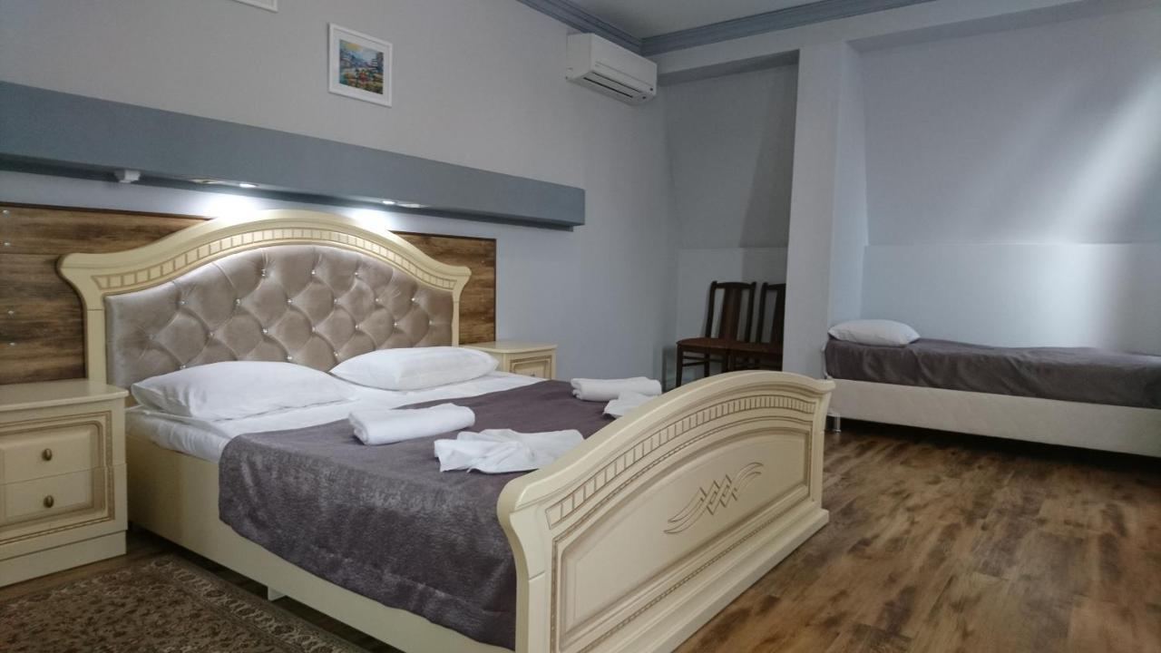 סוקהום Spa Hotel Karakas מראה חיצוני תמונה